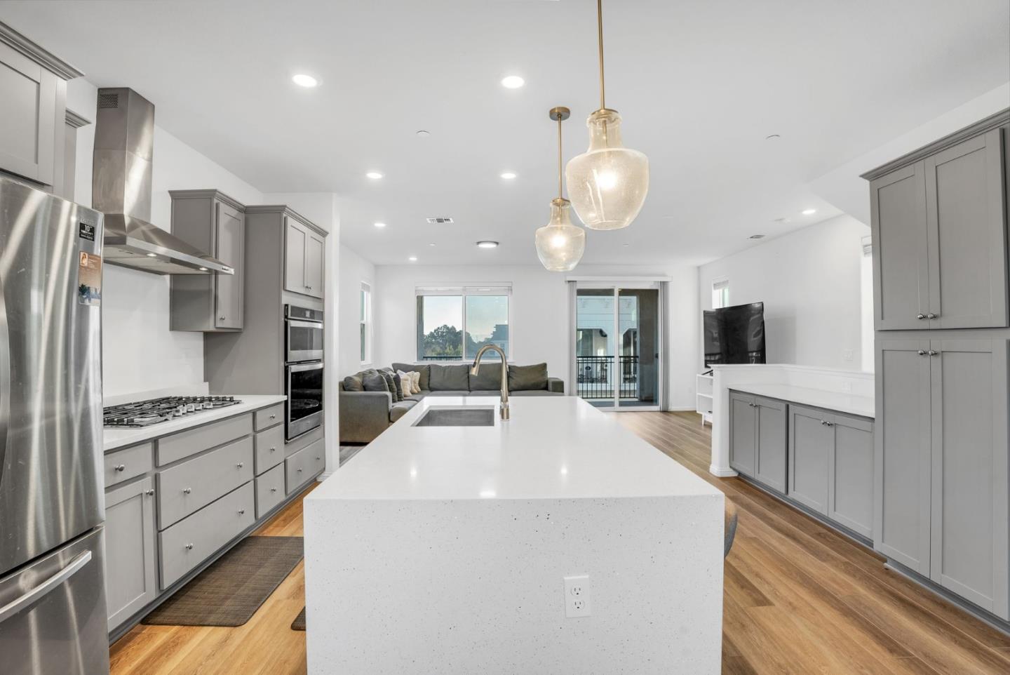 24223 2nd ST