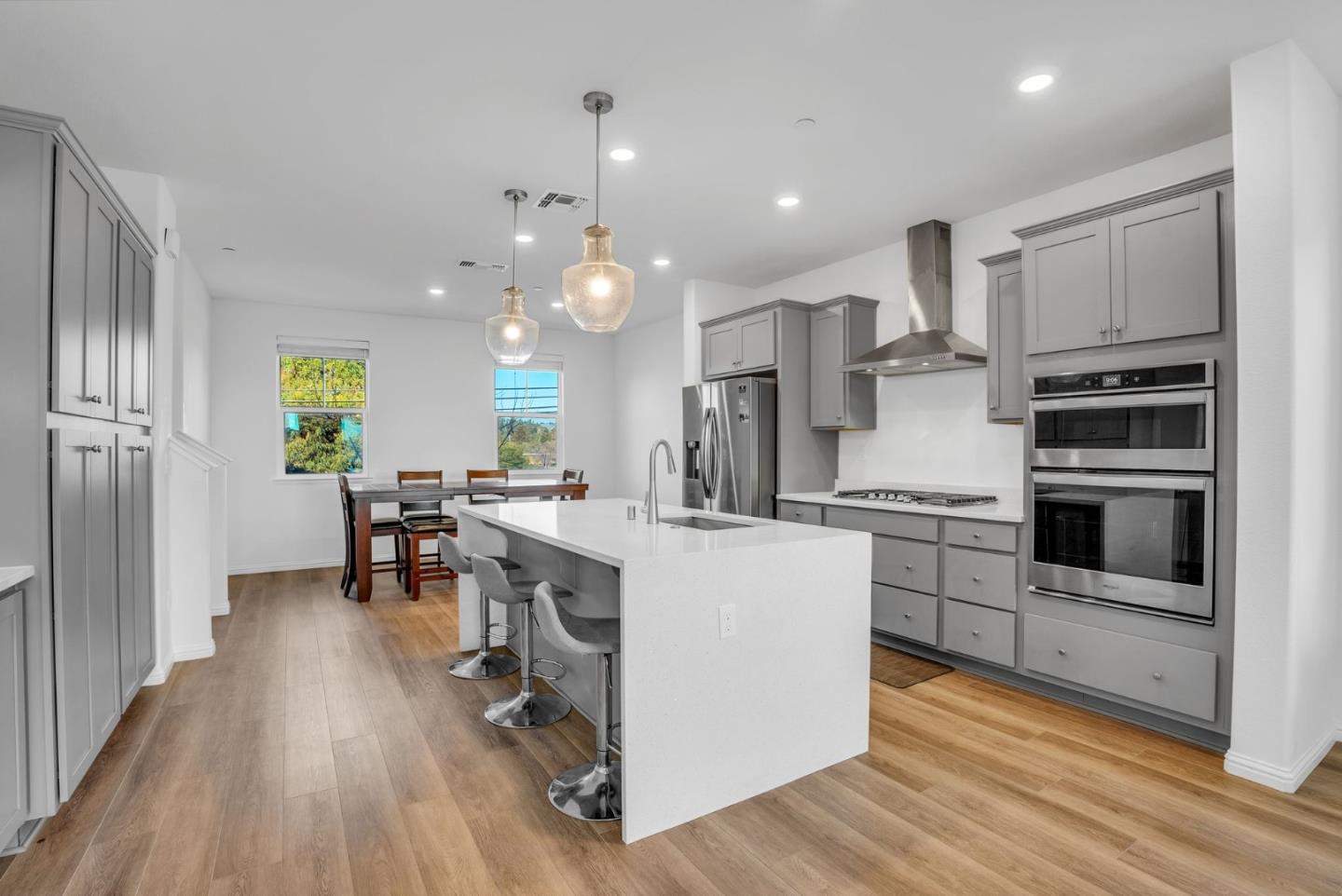 24223 2nd ST