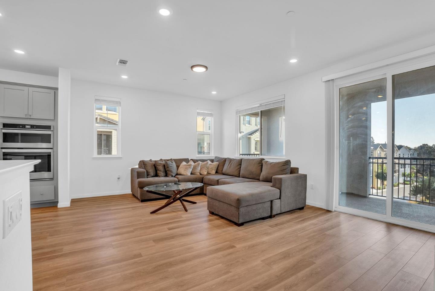 24223 2nd ST