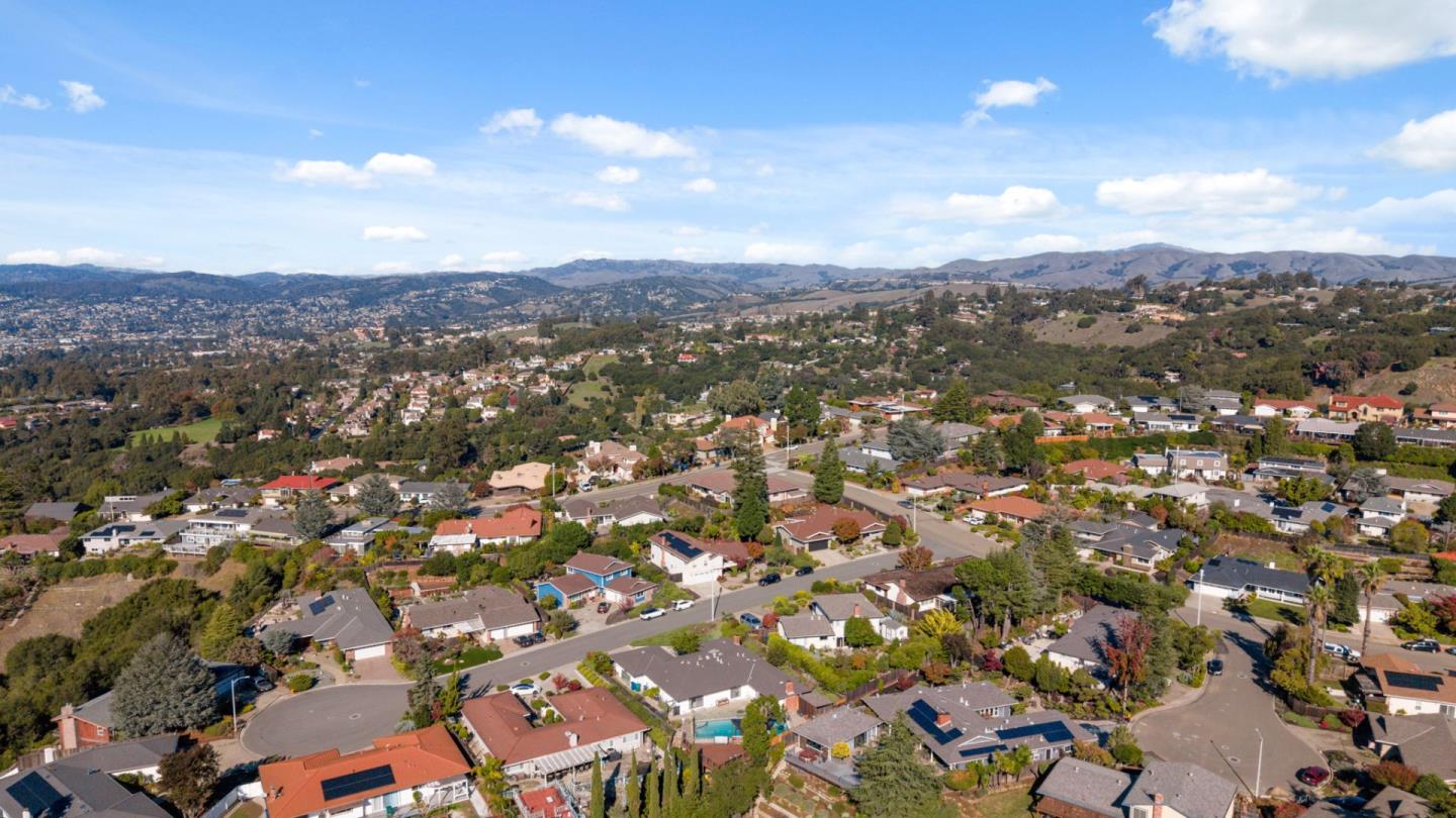 26918 Claiborne Court