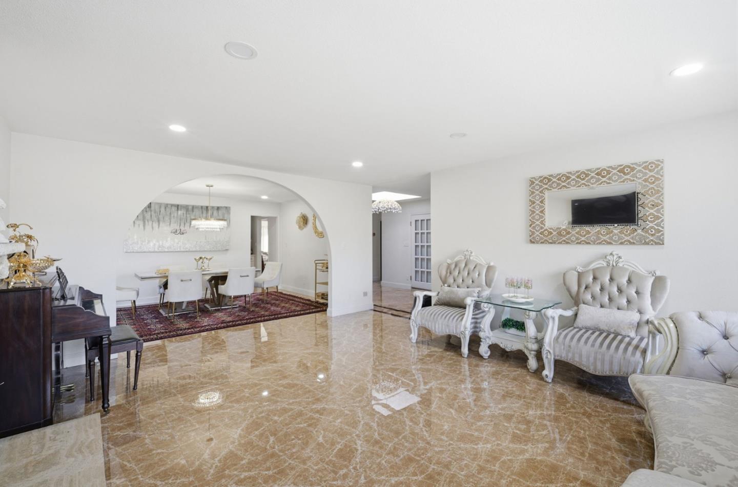 26918 Claiborne Court