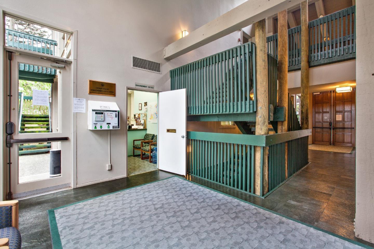 359 Half Moon Lane 113