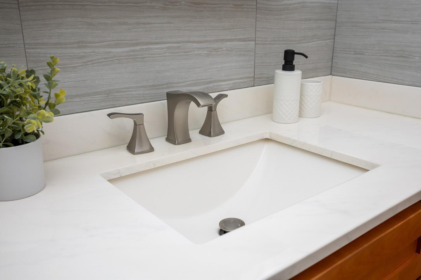 359 Half Moon Lane 113