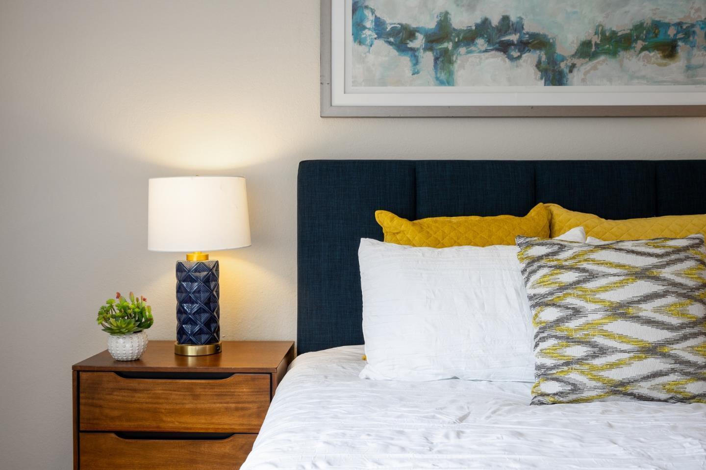 359 Half Moon Lane 113