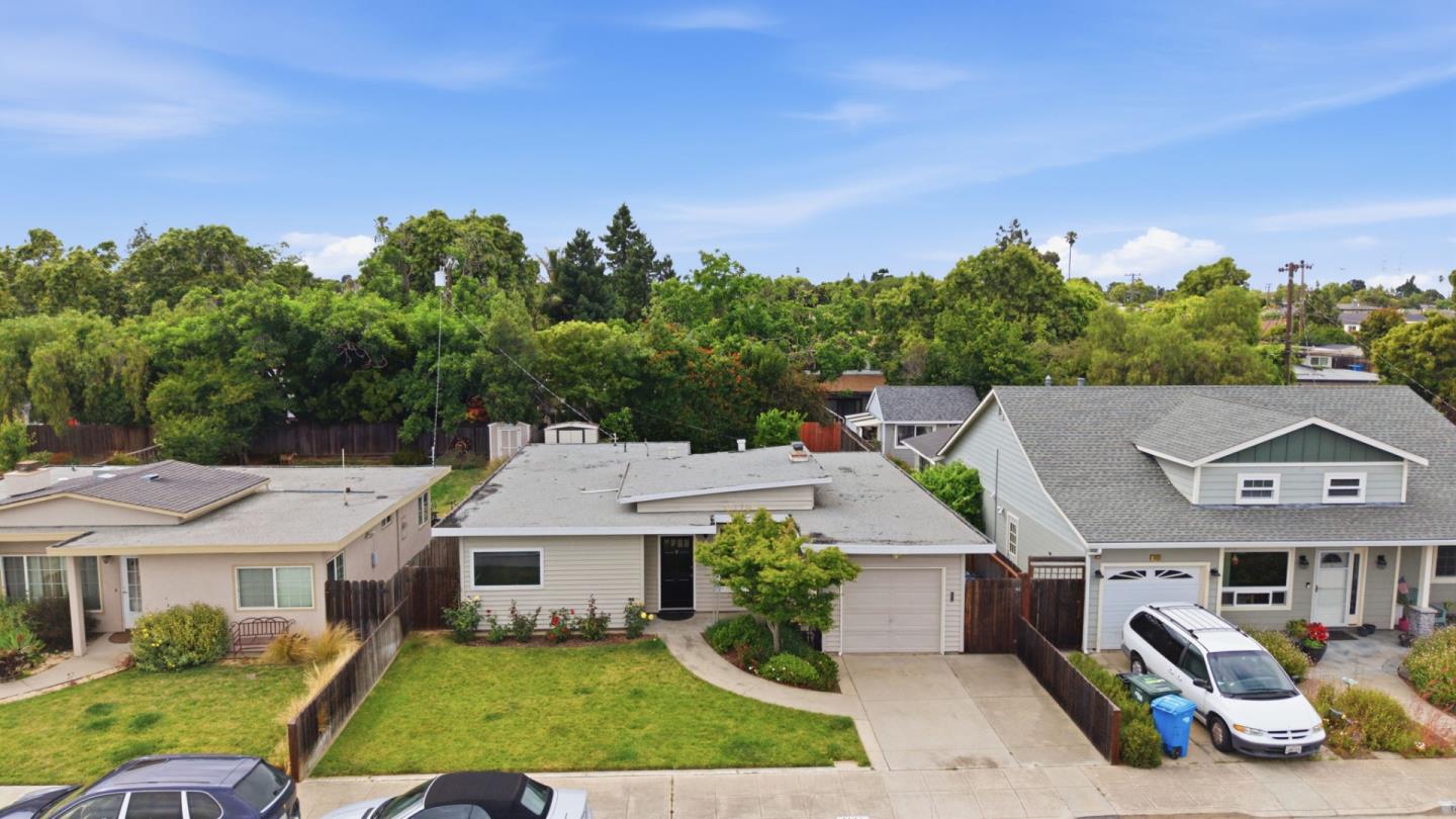 1425 Royal Avenue