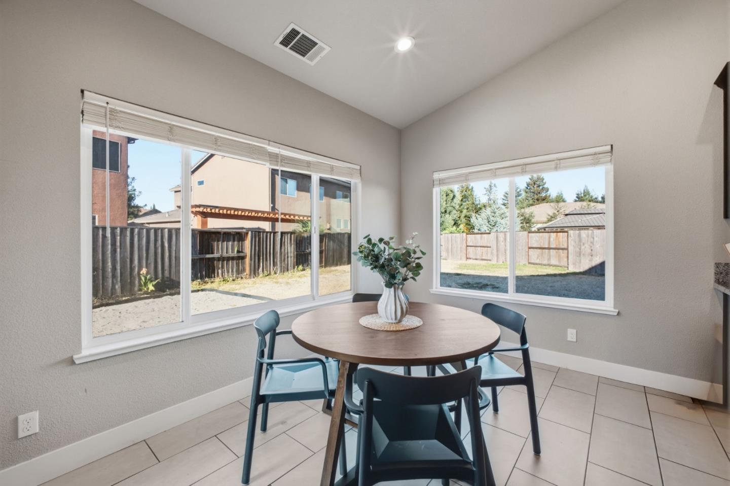 1258 Heavenly CIR