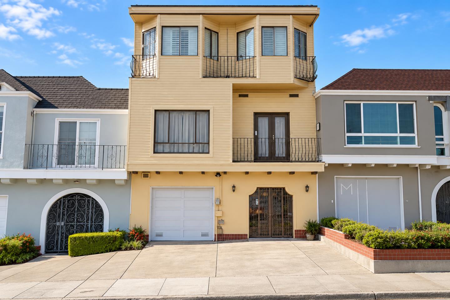 2054 Sloat BLVD