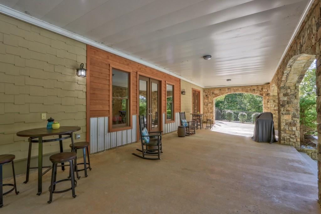 6930 Crestline Drive