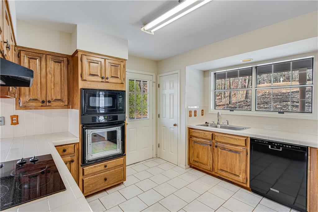 7790 Kings Point Drive