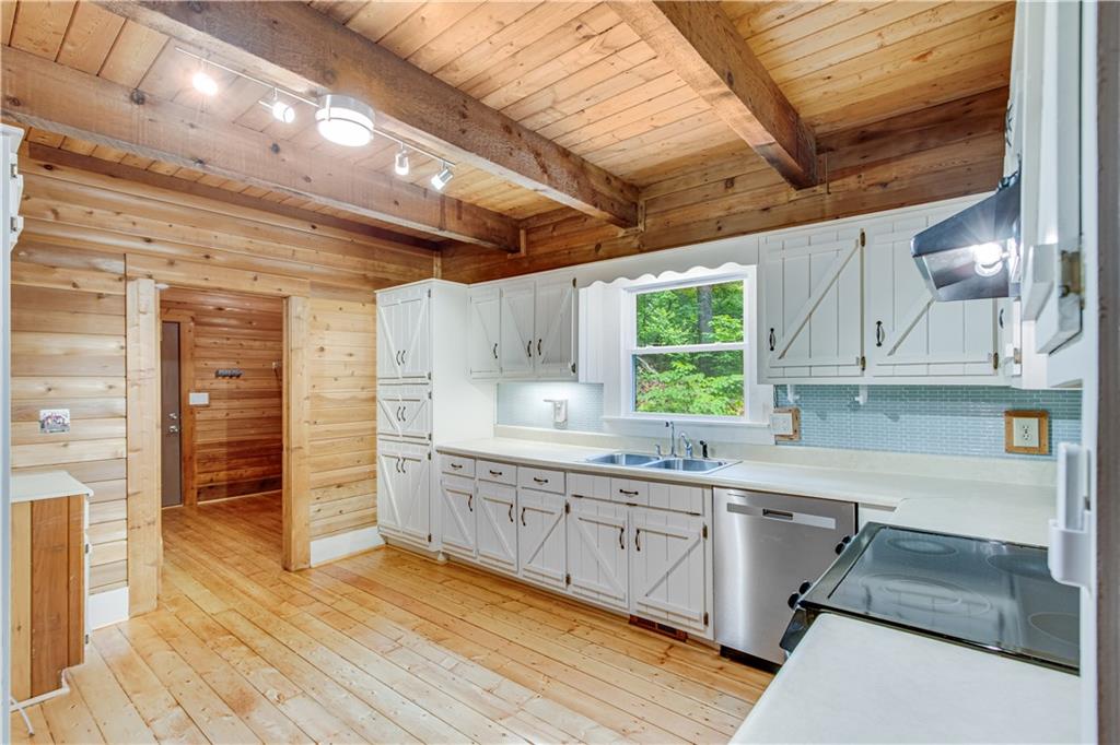 3585 Chattahoochee Road