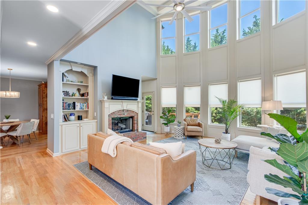 8910 Mossy Oak Drive