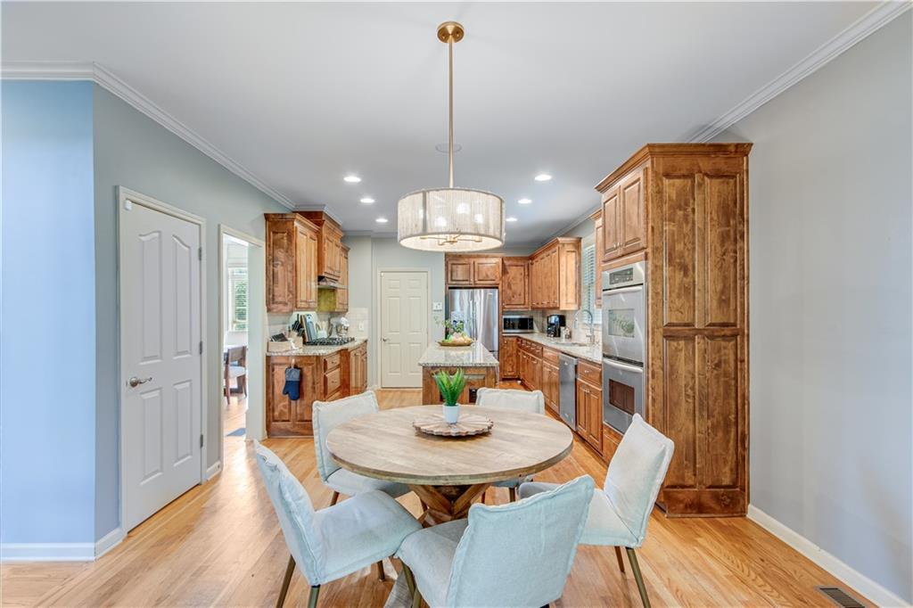 8910 Mossy Oak Drive