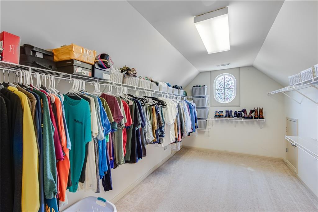 8910 Mossy Oak Drive