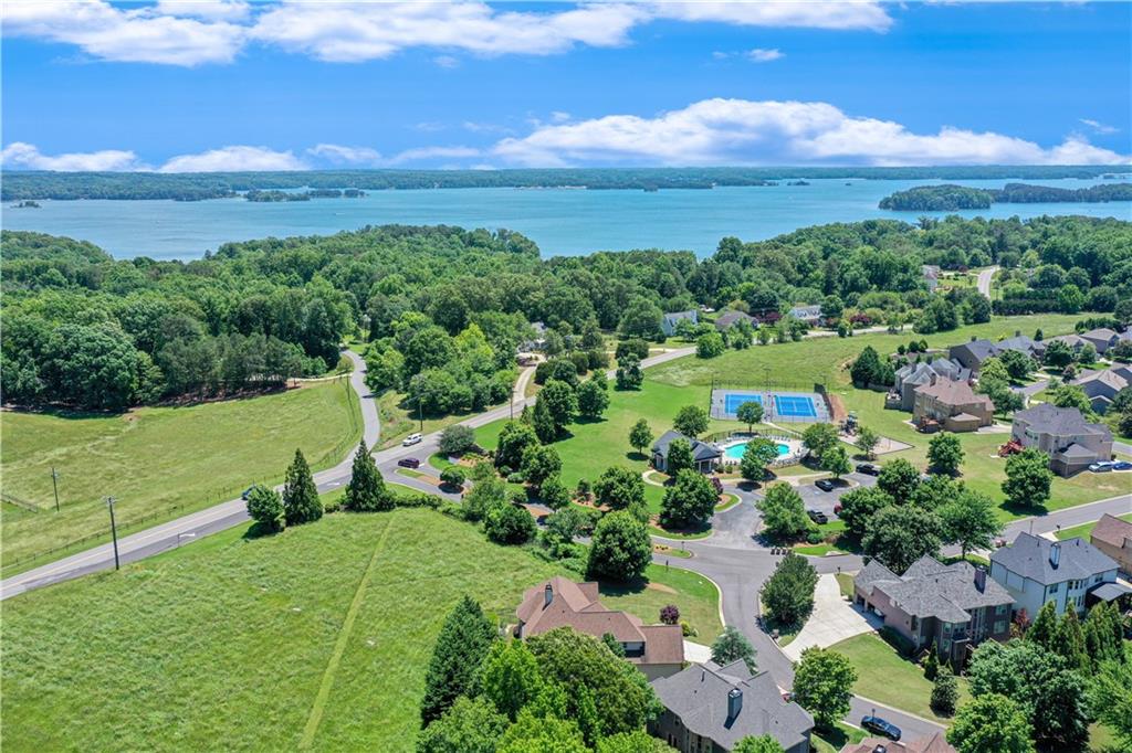 8910 Mossy Oak Drive