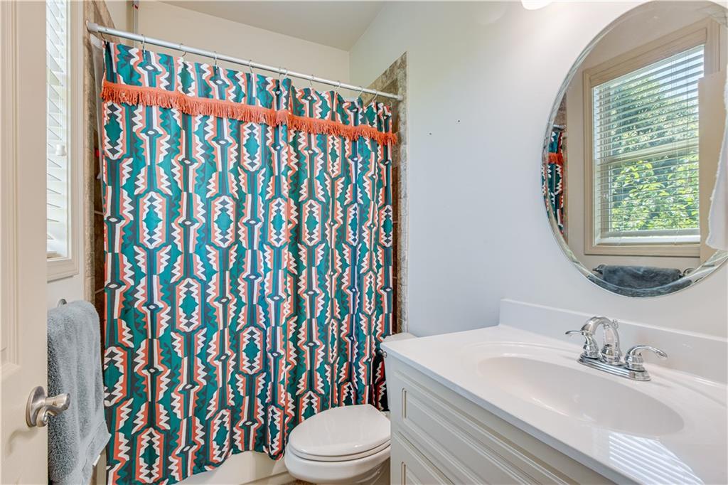 8910 Mossy Oak Drive