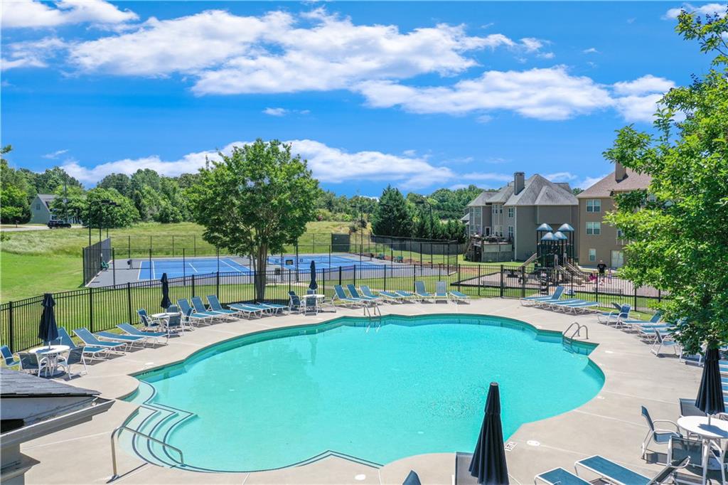 8910 Mossy Oak Drive