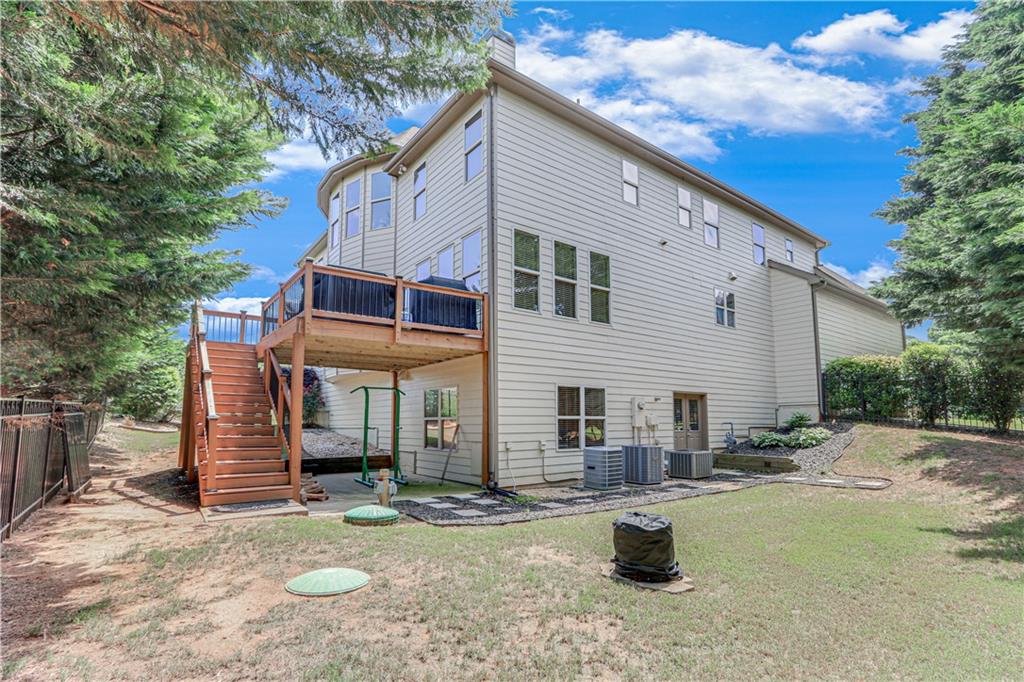 8910 Mossy Oak Drive