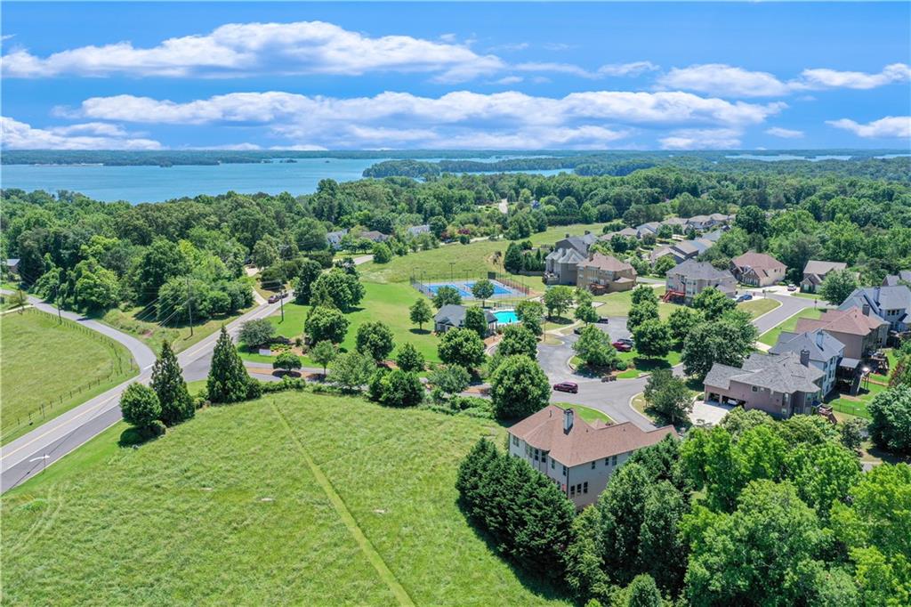 8910 Mossy Oak Drive