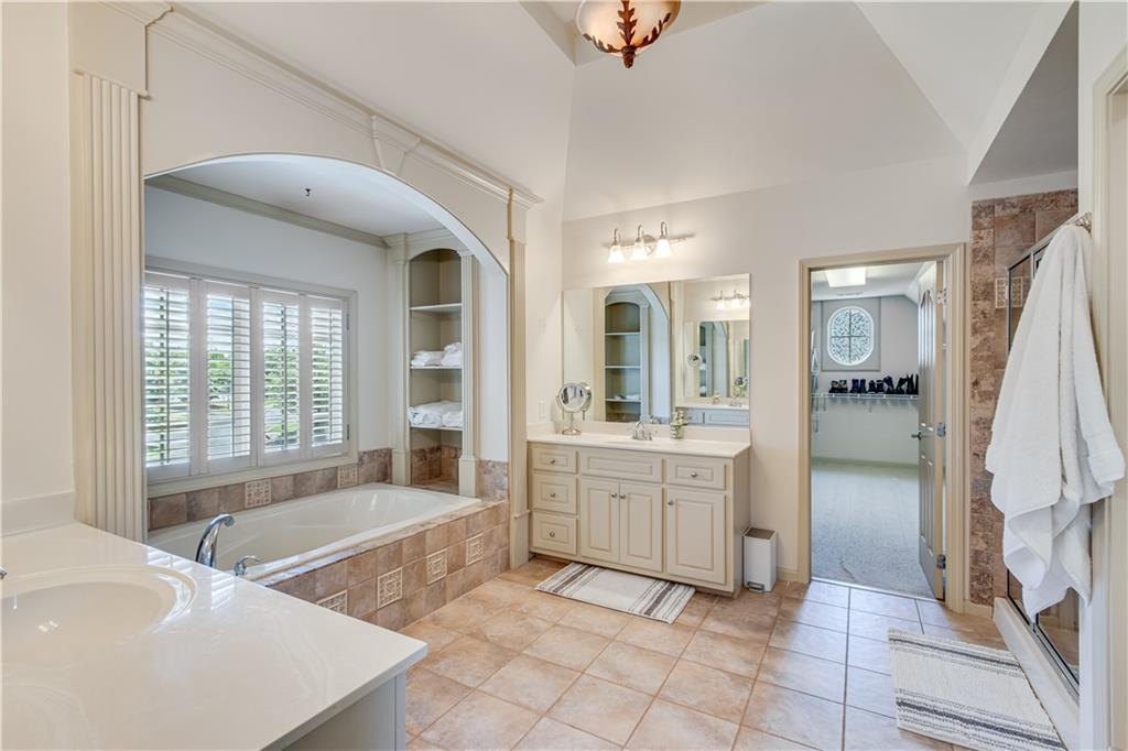 8910 Mossy Oak Drive