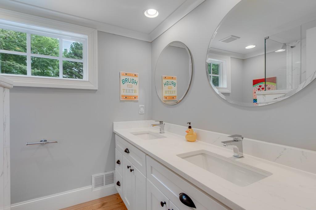 5445 Linger Longer Road