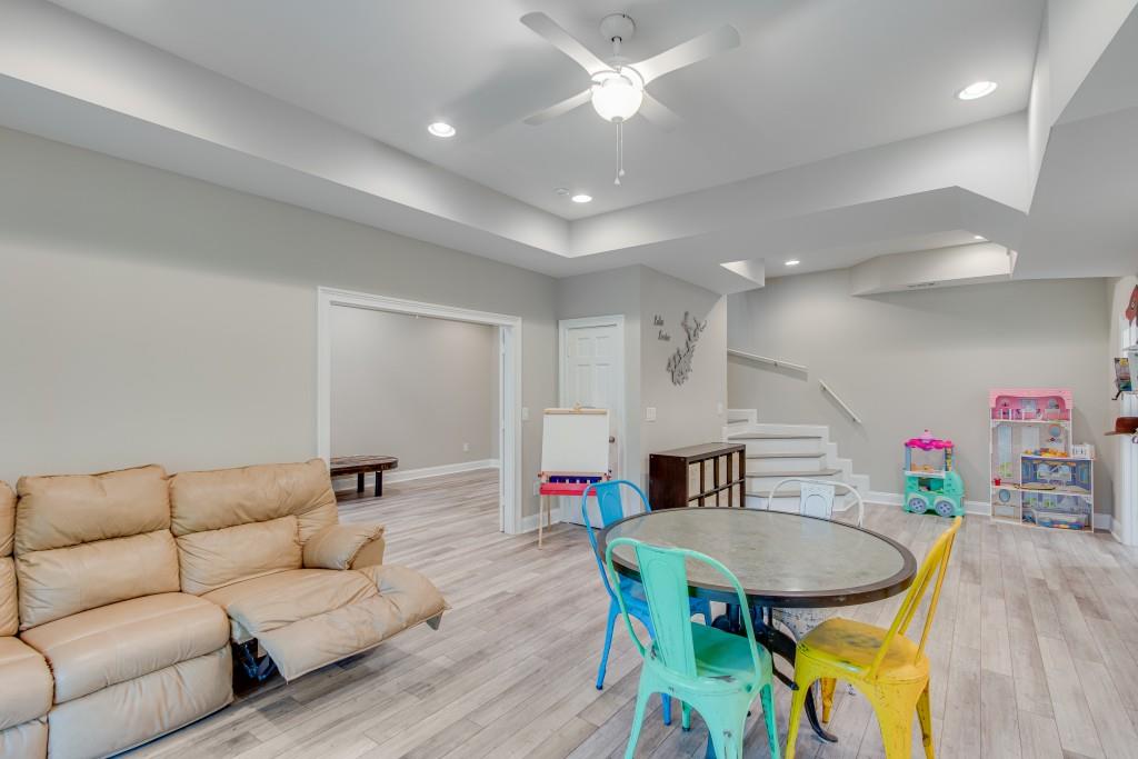 5445 Linger Longer Road