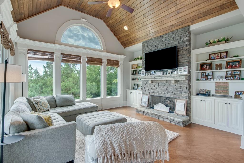 6215 Grand Marina Circle