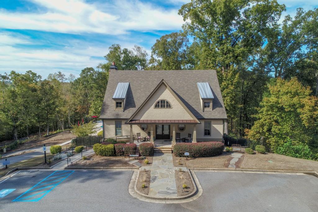 7135 Crestline Drive