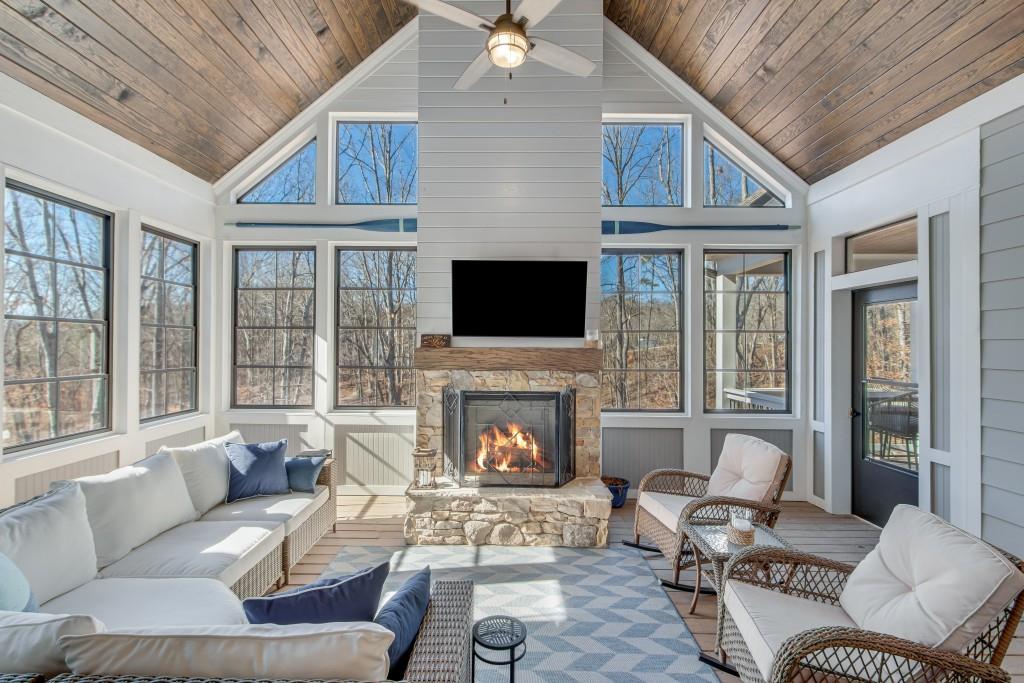 6009 Grand Marina Circle