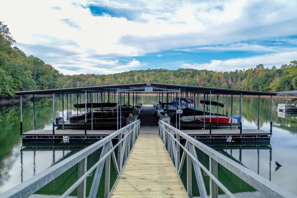 7025 Lake Vista Drive