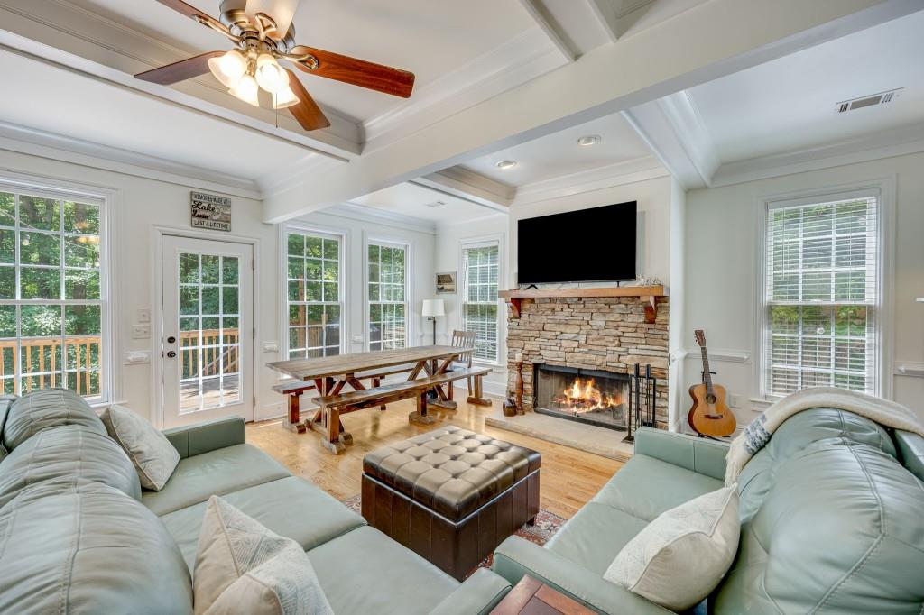 7105 Haw Creek Place