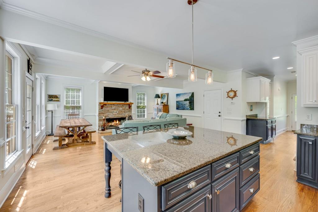 7105 Haw Creek Place