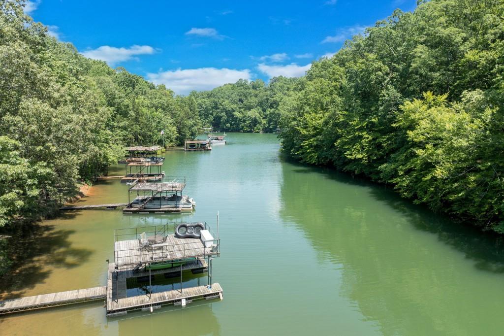 7105 Haw Creek Place