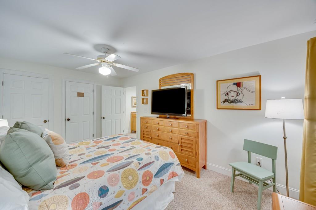 7105 Haw Creek Place