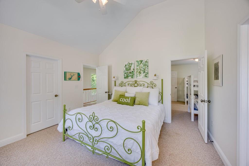 7105 Haw Creek Place