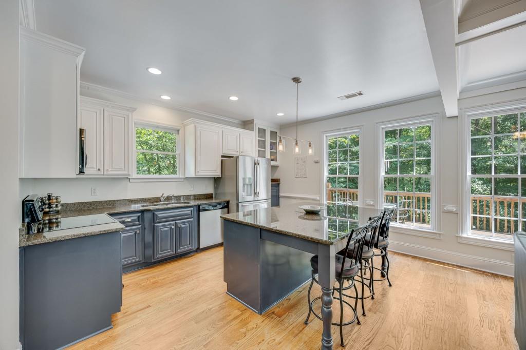 7105 Haw Creek Place