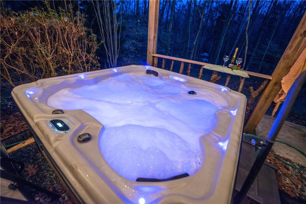 7105 Haw Creek Place