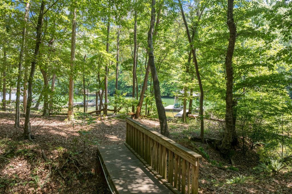 7105 Haw Creek Place