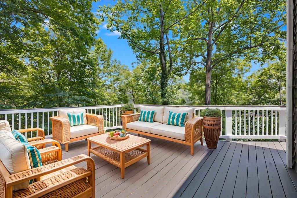 537 Chestatee View Drive