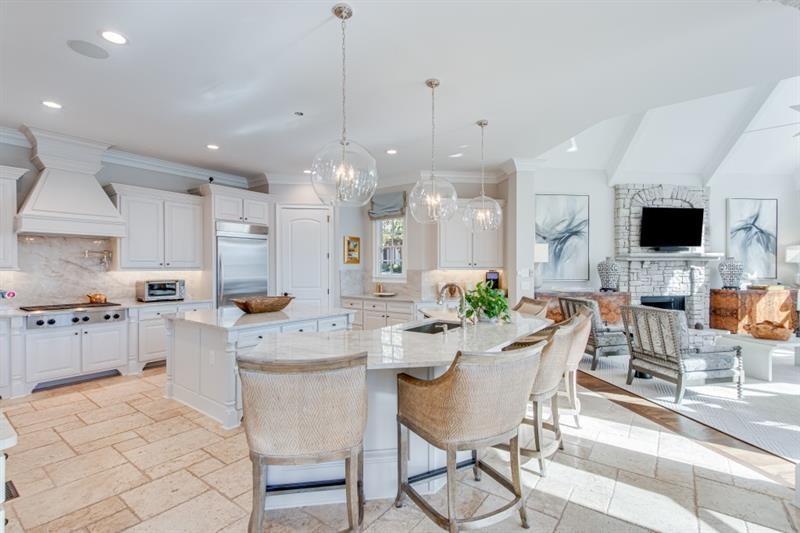 6226 Random Winds Bluff