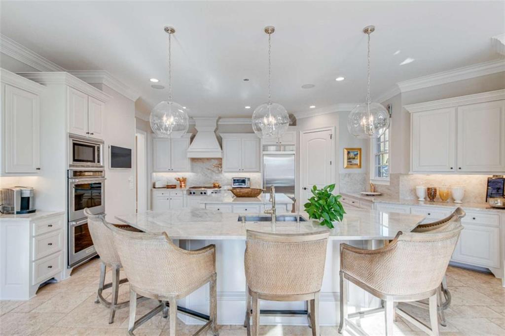 6226 Random Winds Bluff