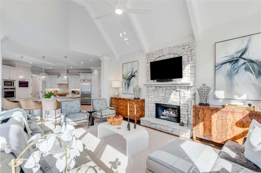 6226 Random Winds Bluff