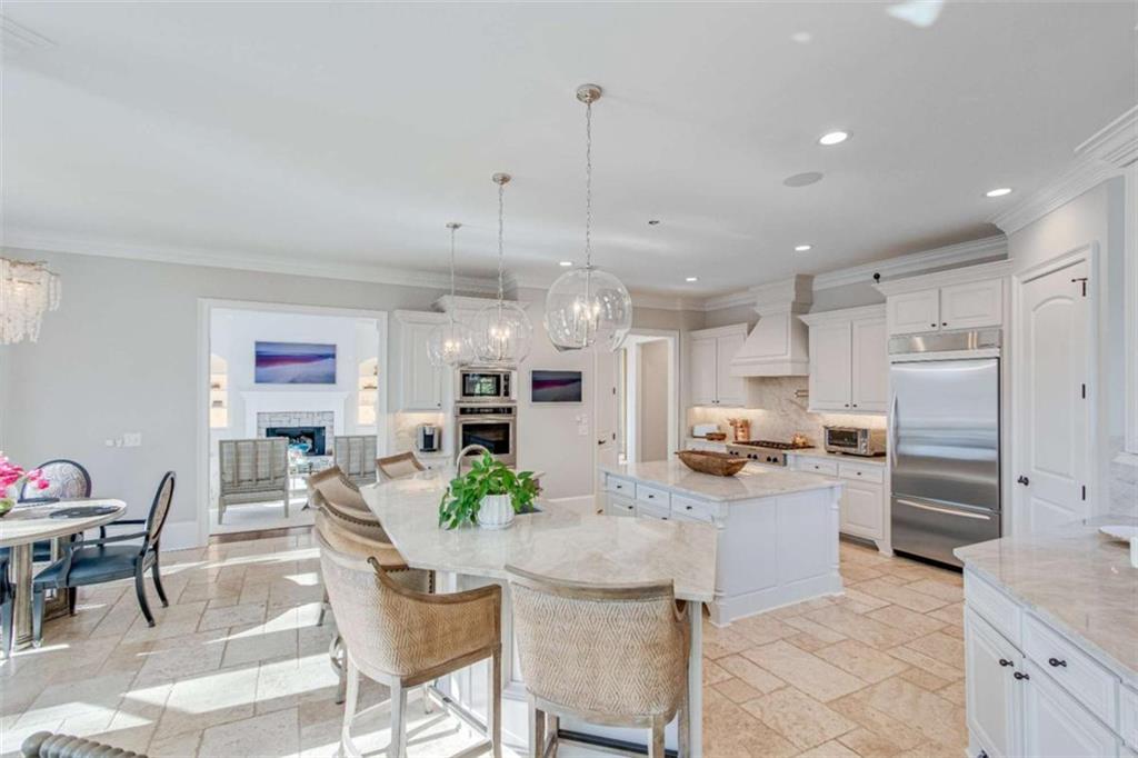 6226 Random Winds Bluff