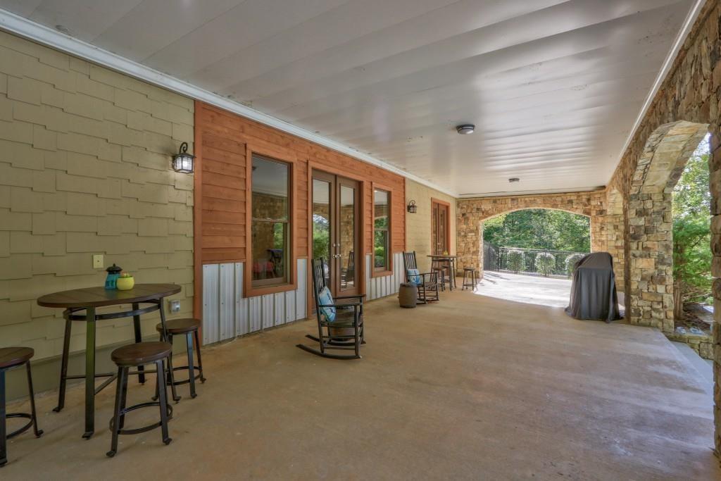 6190 Crestline Drive