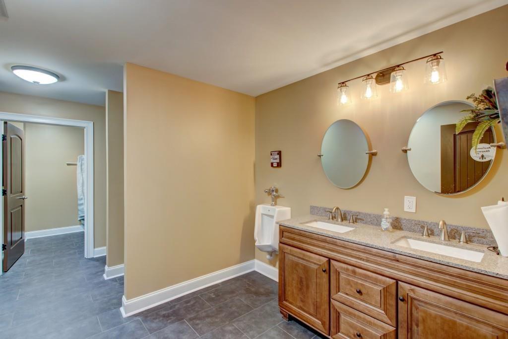 6190 Crestline Drive