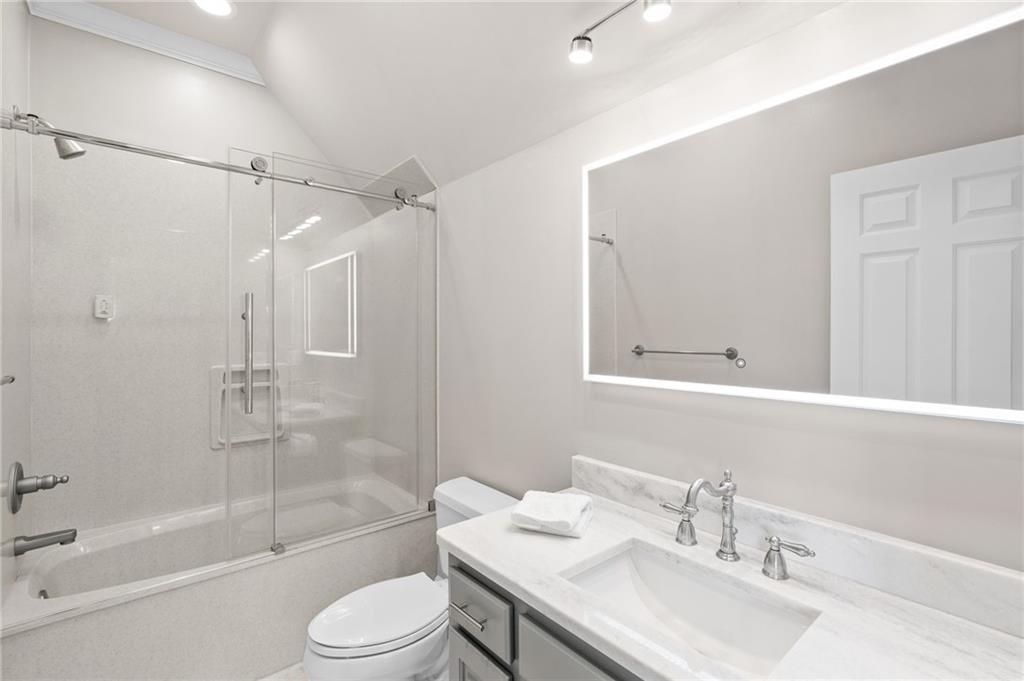 3621 Lake Ridge Court