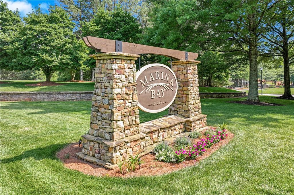 6226 Random Winds Bluff