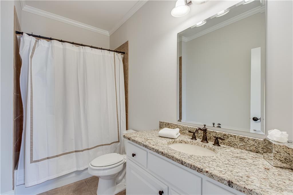 6226 Random Winds Bluff