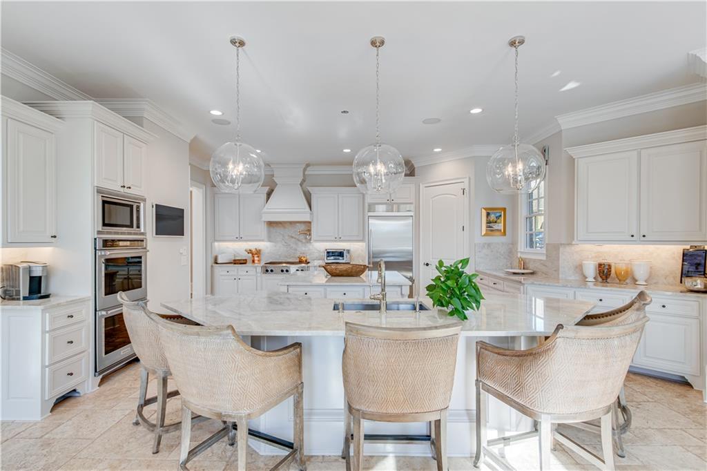 6226 Random Winds Bluff