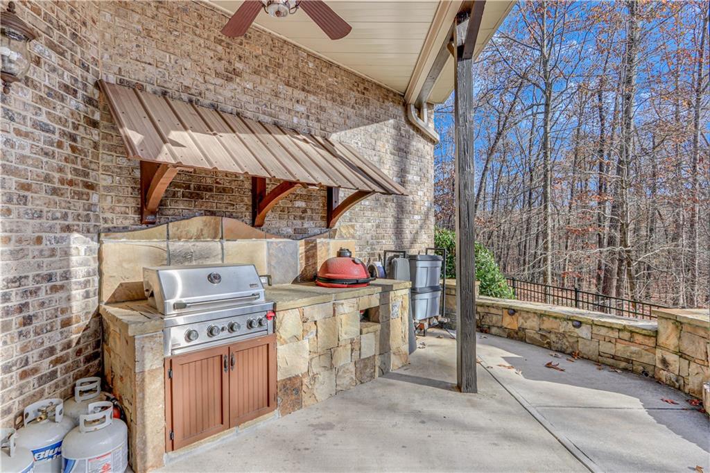 6226 Random Winds Bluff
