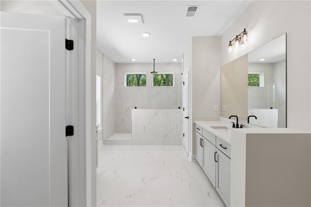 7385 Magnolia Crest Lane